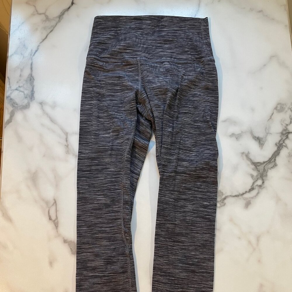 Lululemon Heather Grey Align Leggins - Size 4